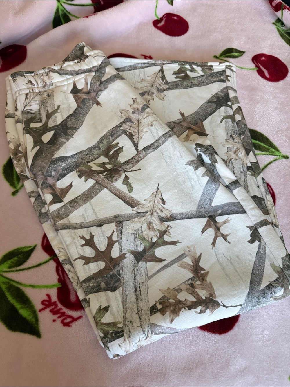 PacSun White and Brown Leaf Camouflage Cotton wide leg sweats